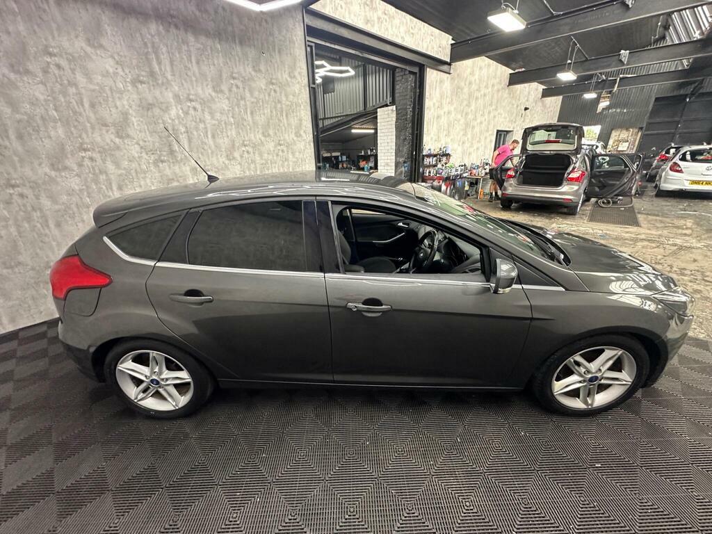 Ford Focus Zetec Grey #8
