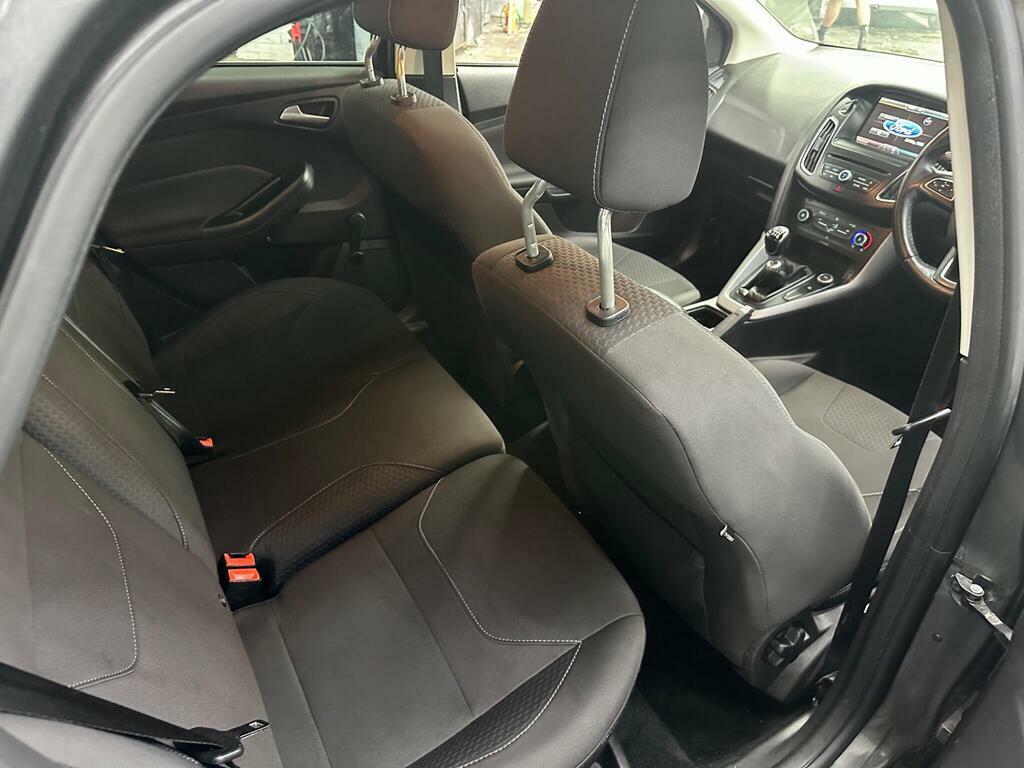 Ford Focus Zetec Grey #24
