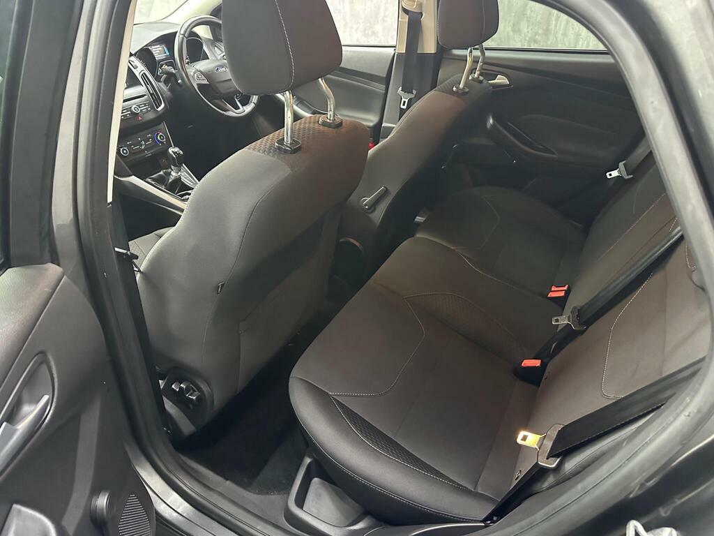 Ford Focus Zetec Grey #25