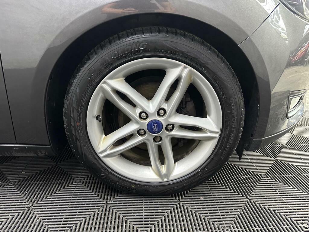 Ford Focus Zetec Grey #20