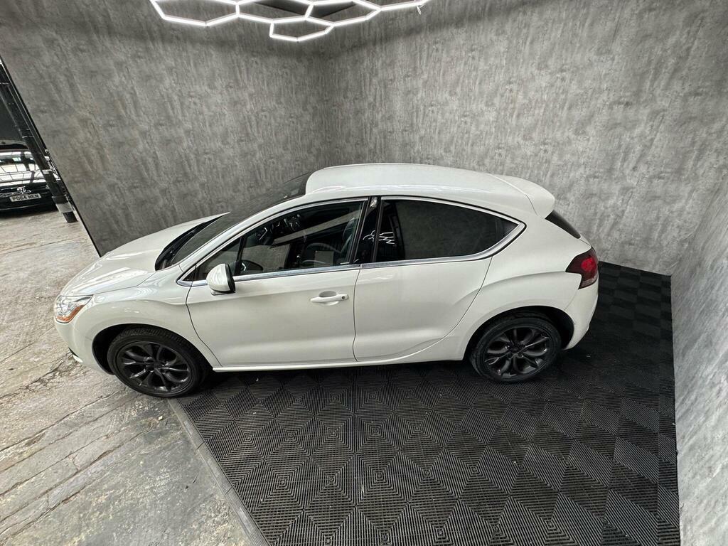 Citroen DS4  White #16