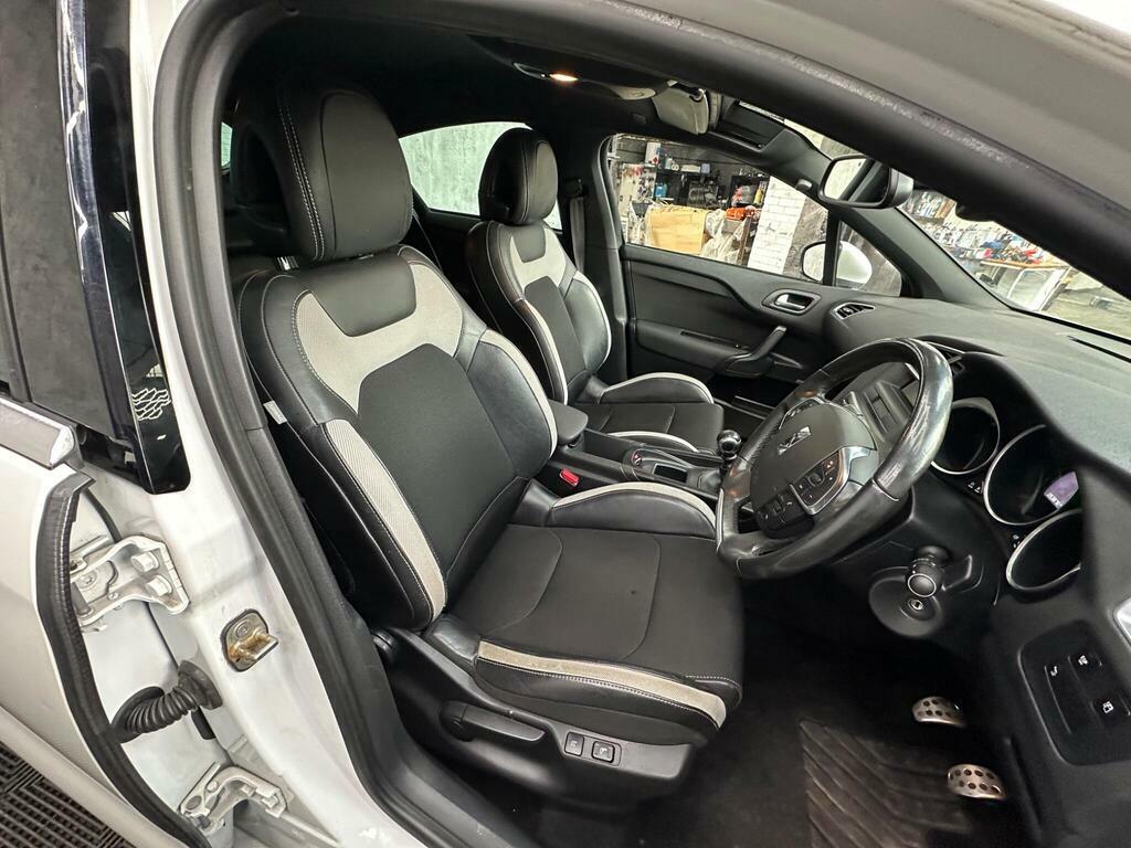 Citroen DS4  White #21