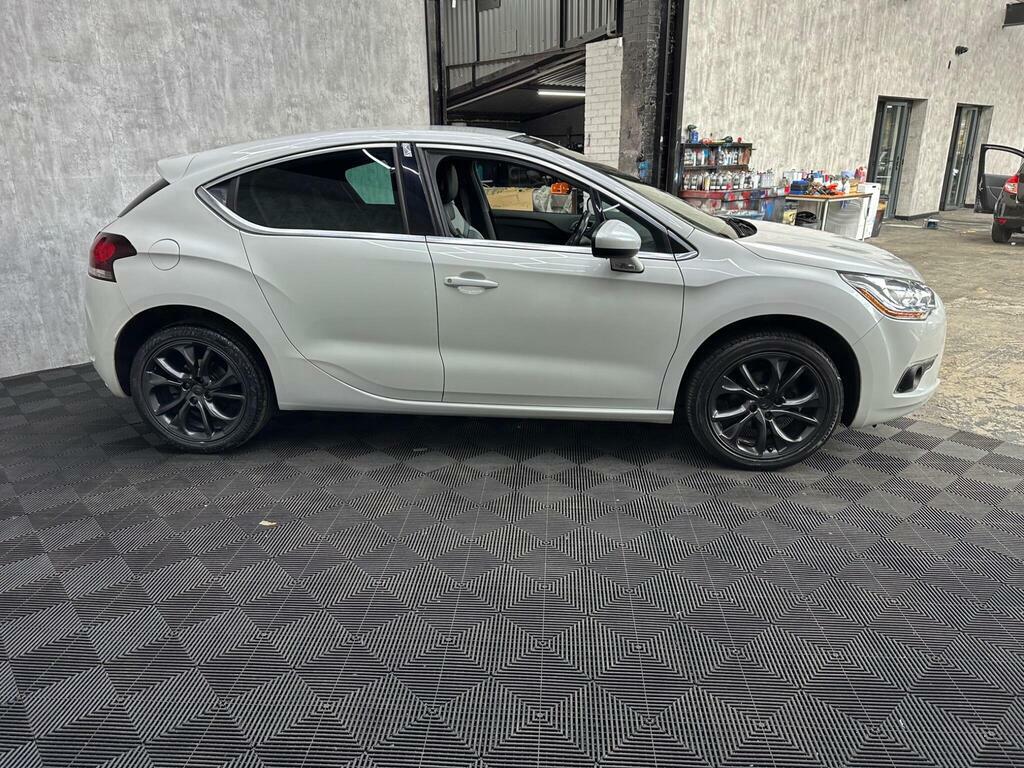 Citroen DS4  White #7