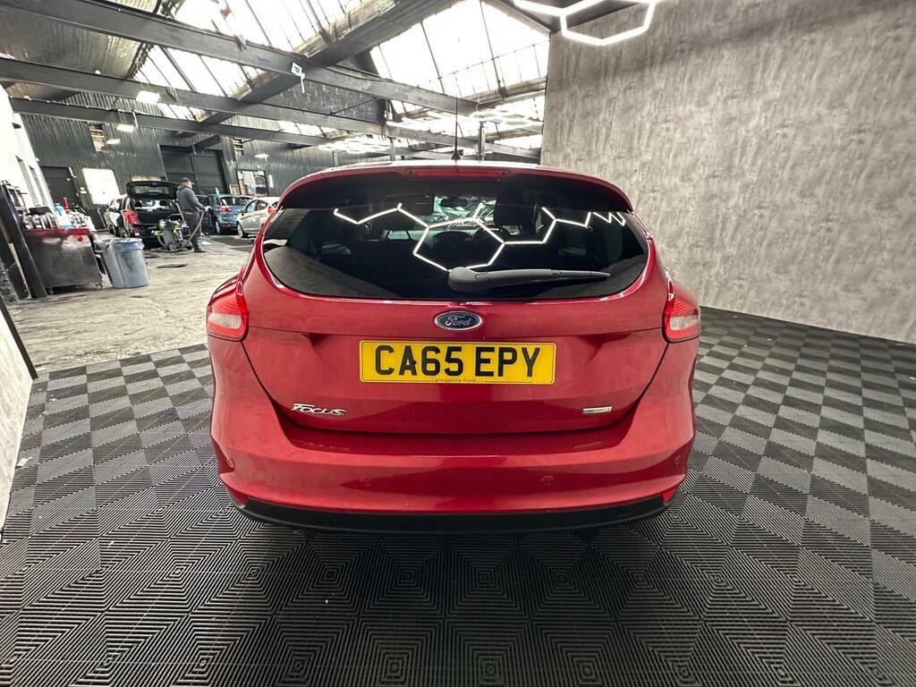 Ford Focus 1.5 Tdci Titanium Hatchback Silver #10