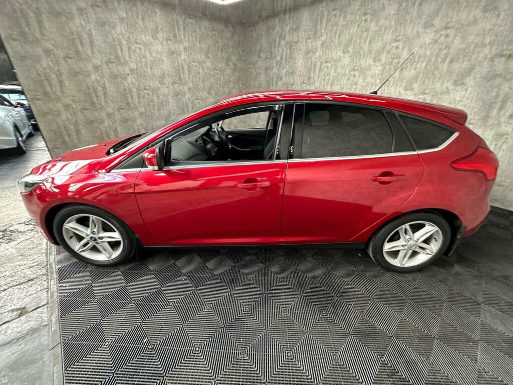 Ford Focus 1.5 Tdci Titanium Hatchback Silver #14