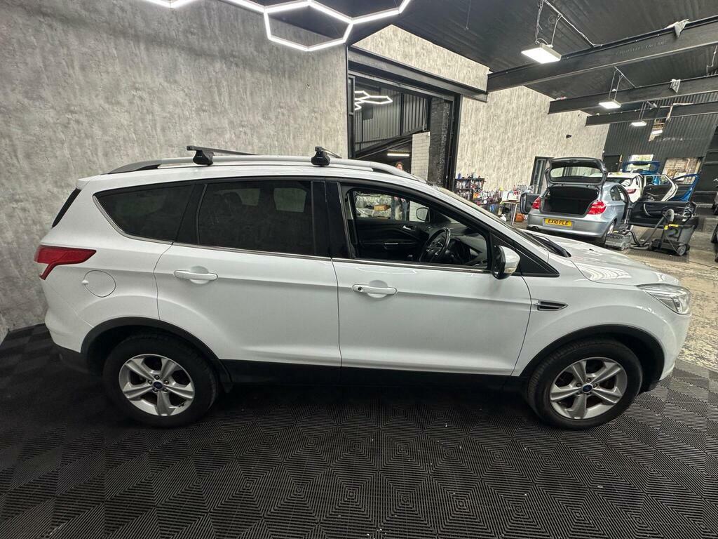 Ford Kuga 2.0 Tdci Titanium Awd Euro 6 Ss Black #8