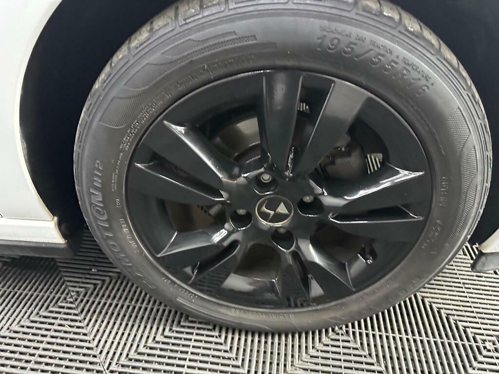 DS DS 3 3 1.6 Bluehdi Prestige Hatchback Manua Black #20