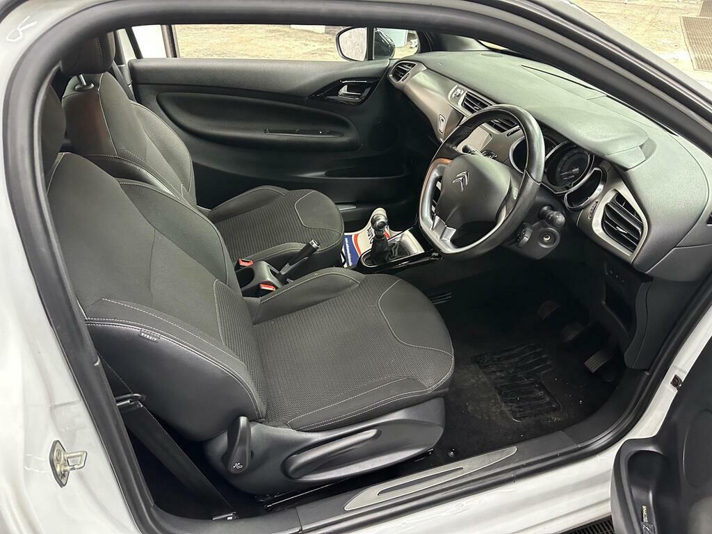 DS DS 3 3 1.6 Bluehdi Prestige Hatchback Manua Black #21