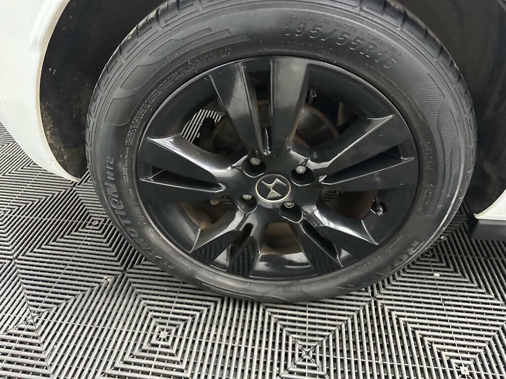 DS DS 3 3 1.6 Bluehdi Prestige Hatchback Manua Black #19