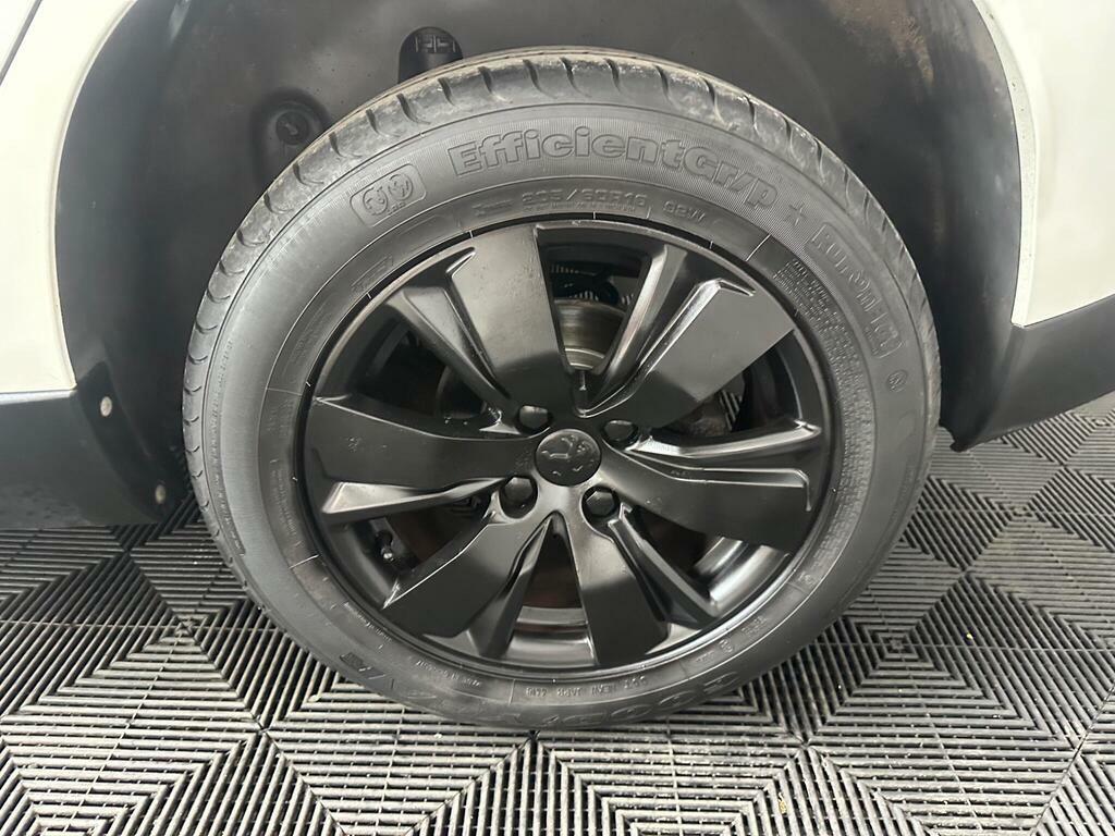 Peugeot 2008 2008 Allure E-hdi White #18