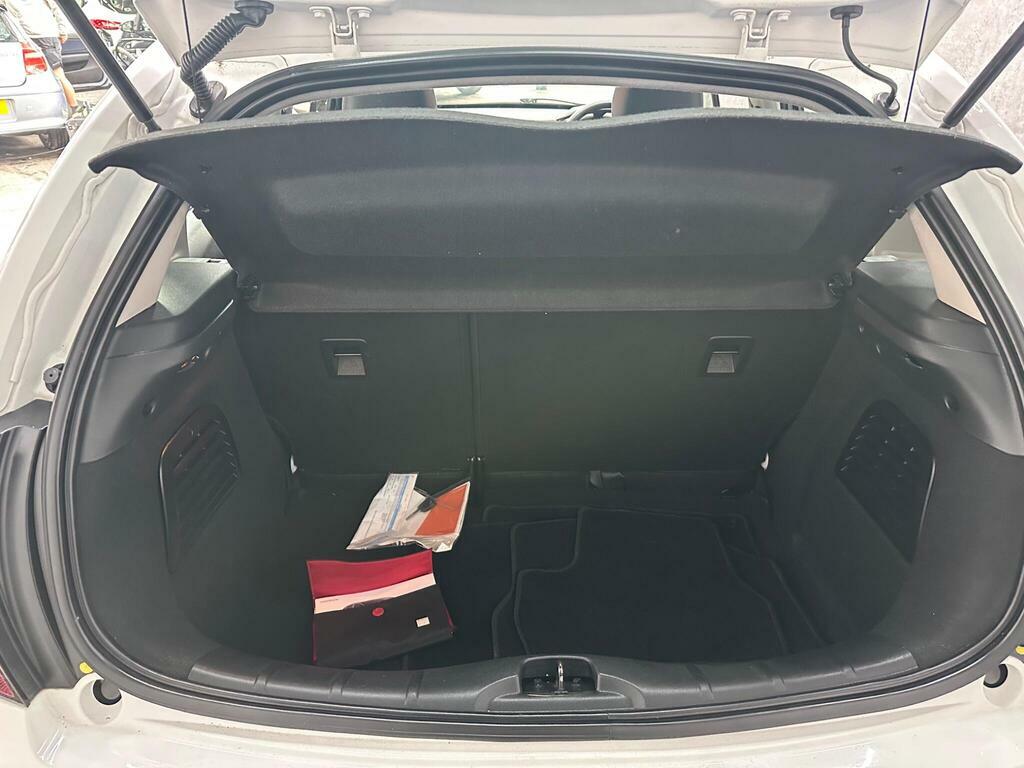 Citroen C3 C3 Picasso Platinum Blue Hdi White #26