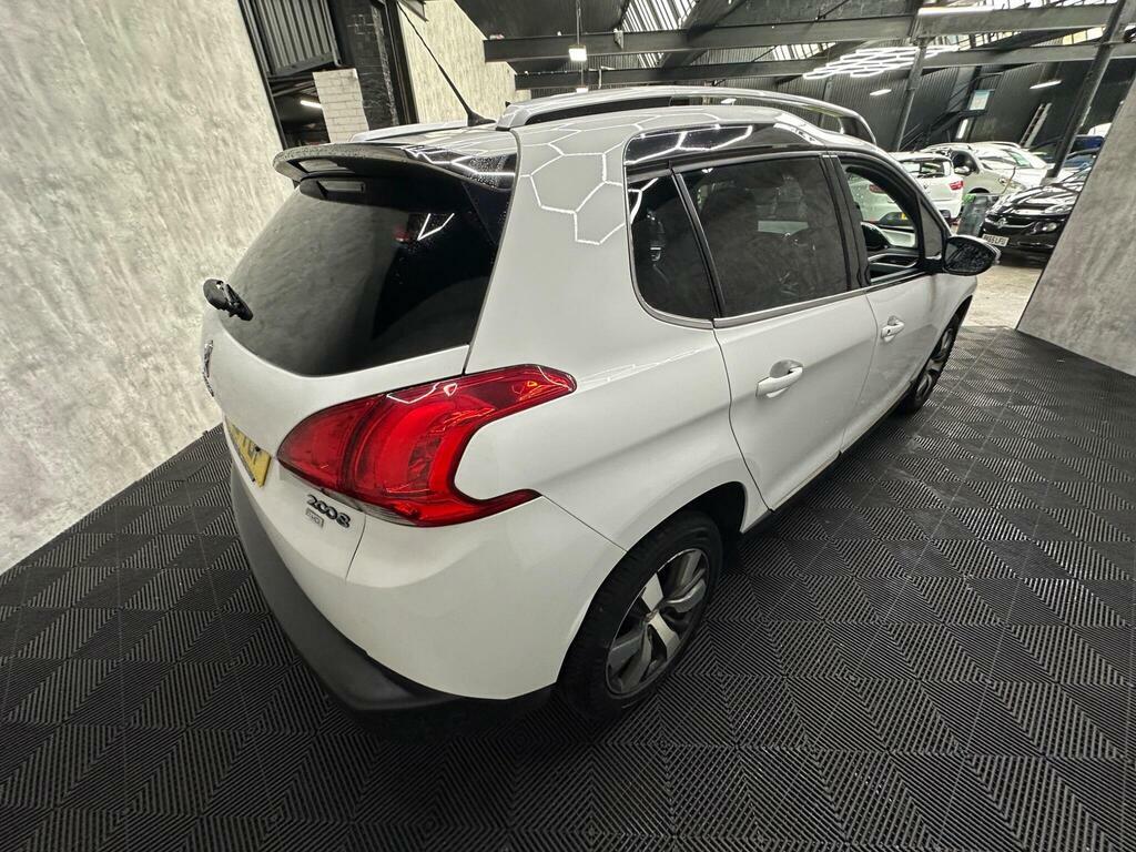 Peugeot 2008 1.4 Hdi Active Red #9
