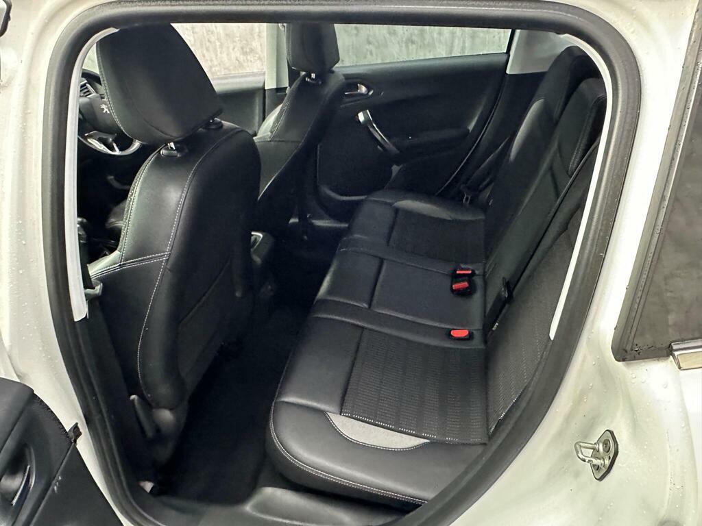 Peugeot 2008 1.4 Hdi Active Red #25
