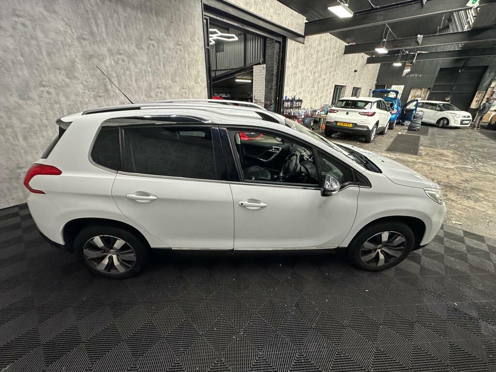Peugeot 2008 1.4 Hdi Active Red #8