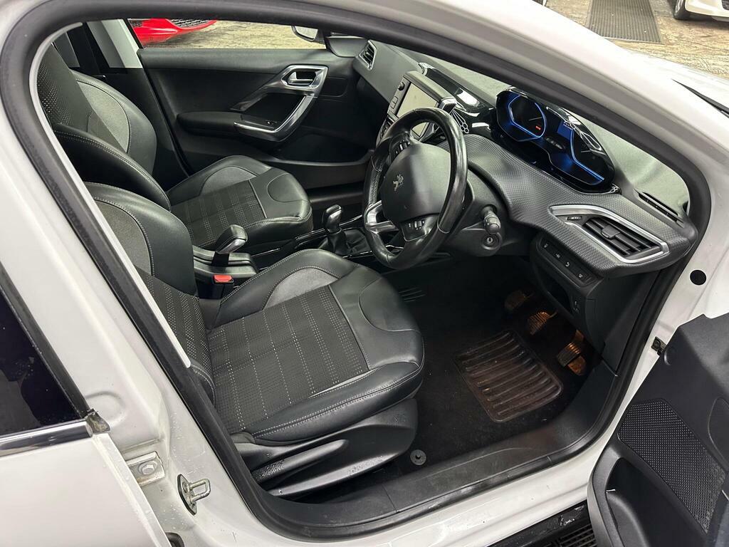 Peugeot 2008 1.4 Hdi Active Red #21