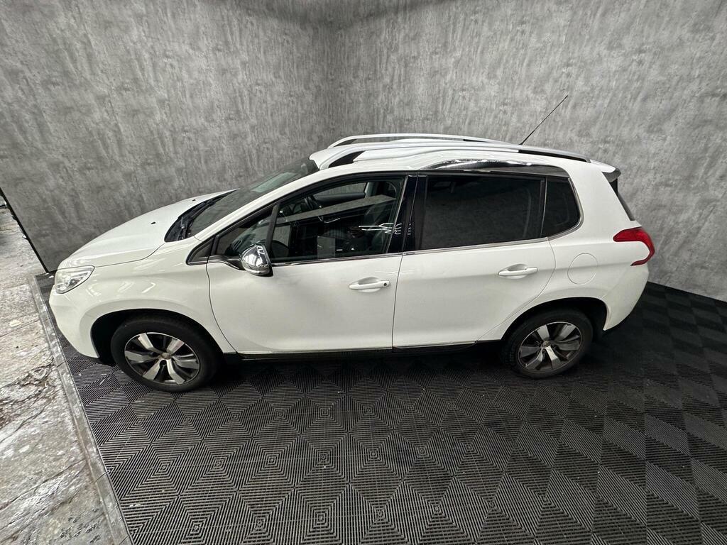 Peugeot 2008 1.4 Hdi Active Red #16