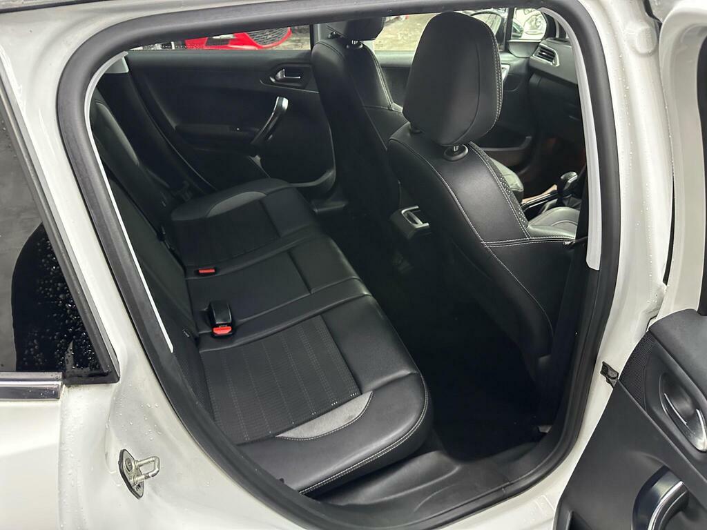 Peugeot 2008 1.4 Hdi Active Red #24