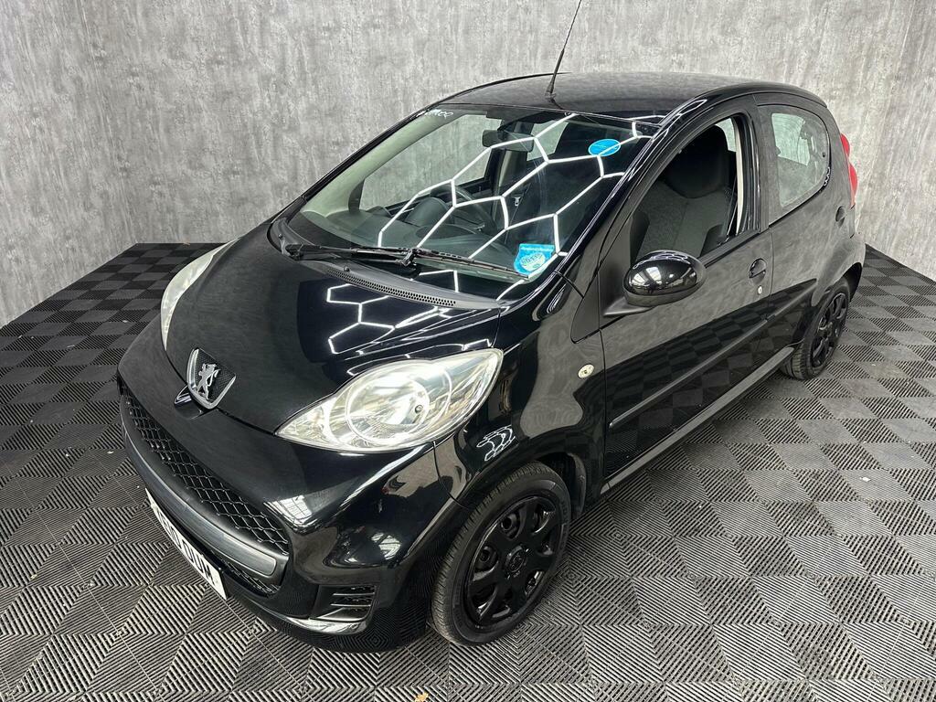 Peugeot 107 1.0 12V Urban Euro 4 Black #2