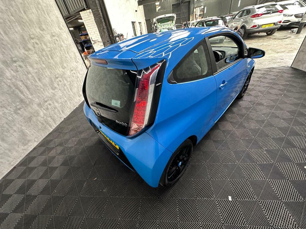Toyota Aygo 1.0 Vvt-i X-pression White #10