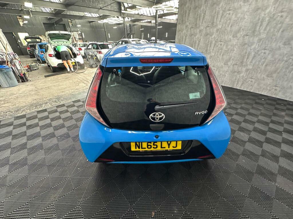 Toyota Aygo 1.0 Vvt-i X-pression White #12