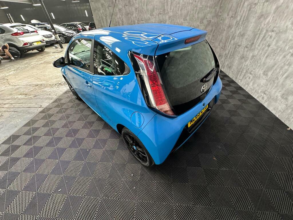 Toyota Aygo 1.0 Vvt-i X-pression White #14