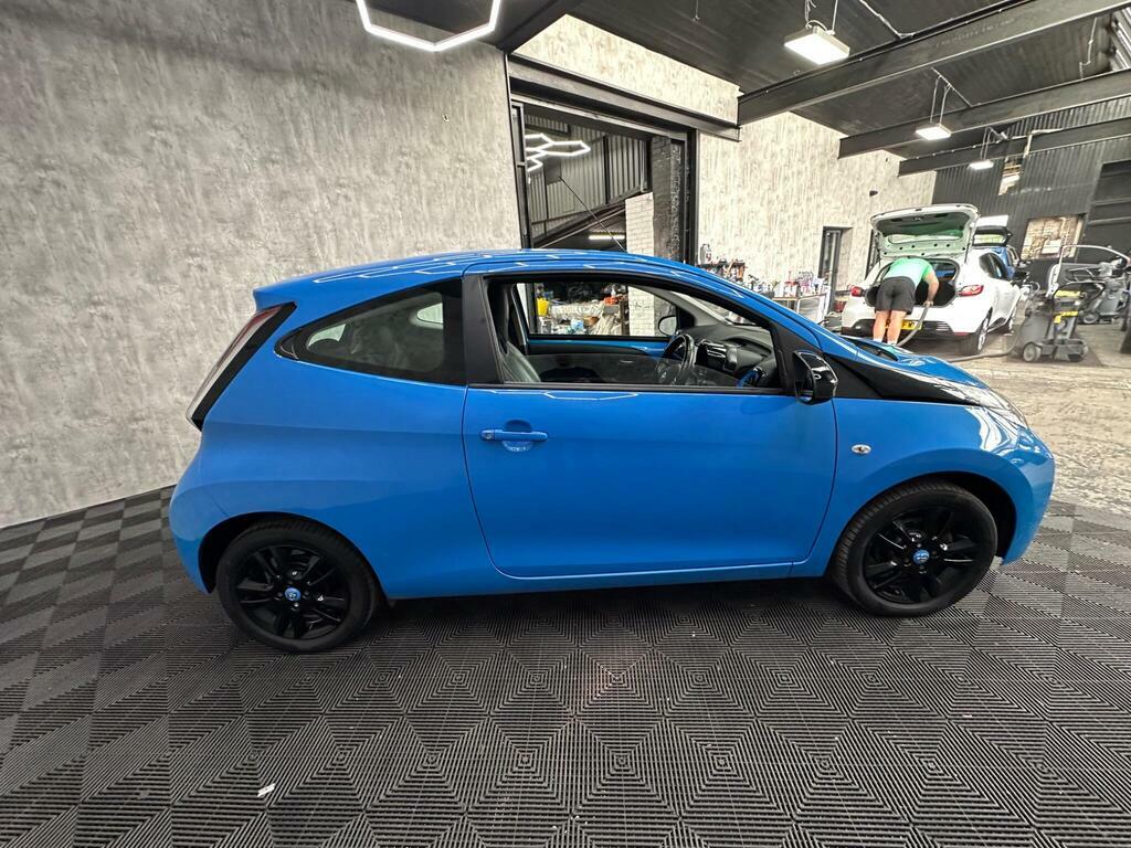 Toyota Aygo 1.0 Vvt-i X-pression White #7
