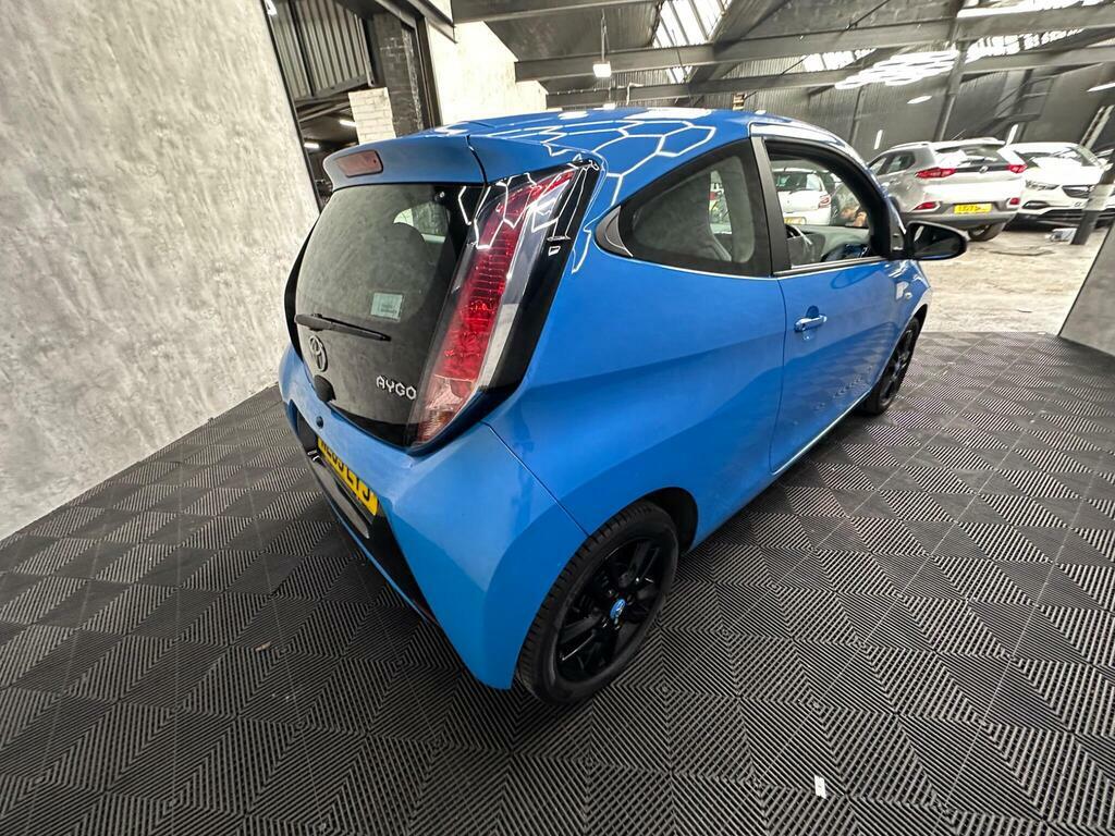 Toyota Aygo 1.0 Vvt-i X-pression White #9