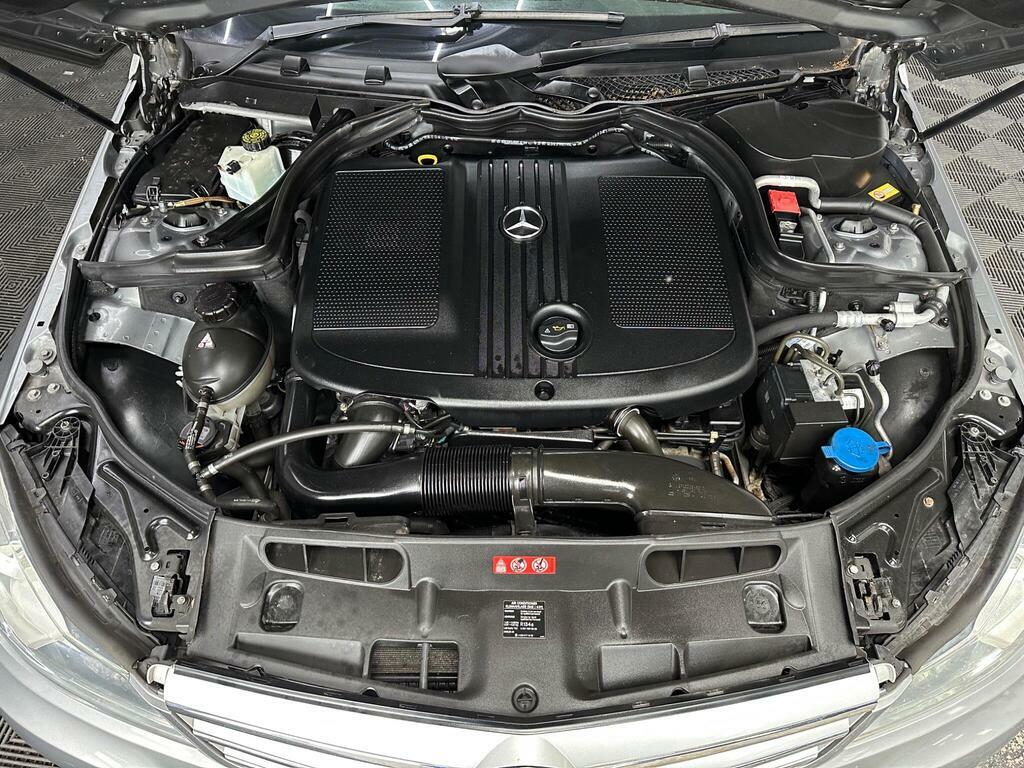 Mercedes-Benz C Class C220, 2.1 Turbo 168 Bhp, Blue Efficiency, Black #26
