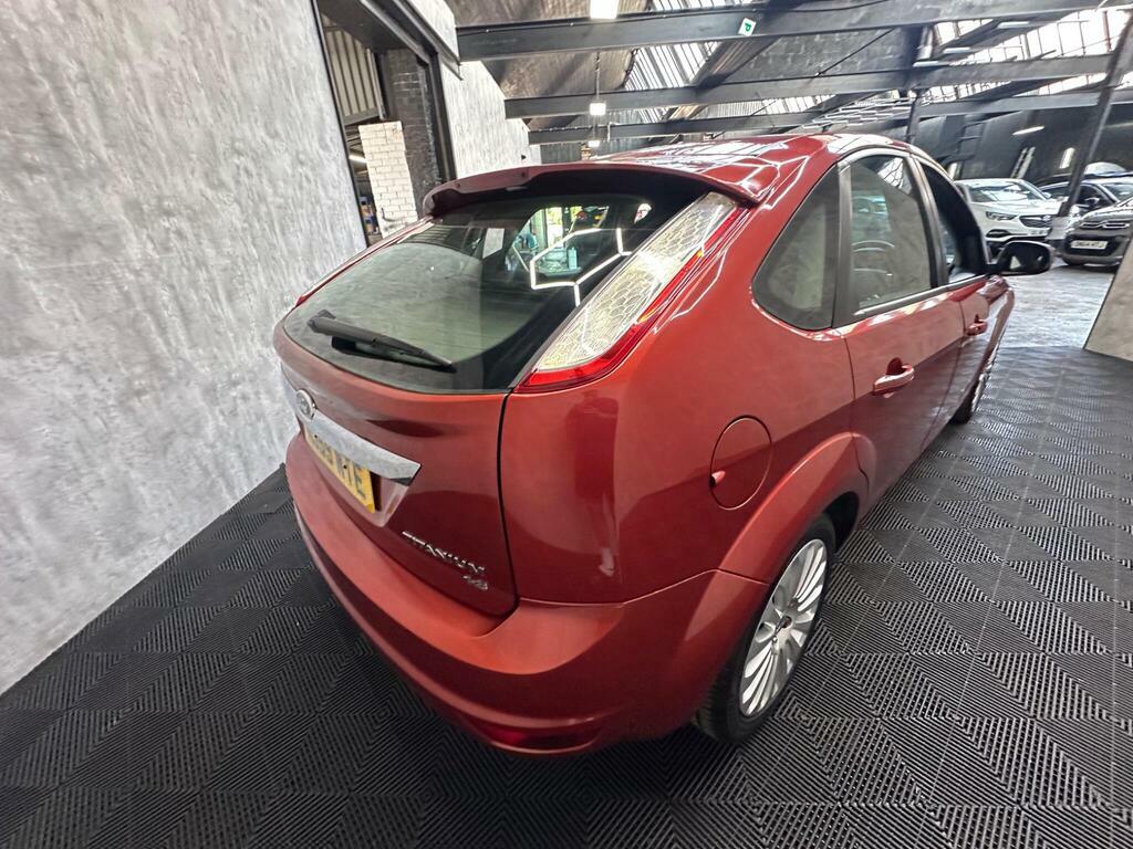 Ford Focus 1.6 Zetec Black #9