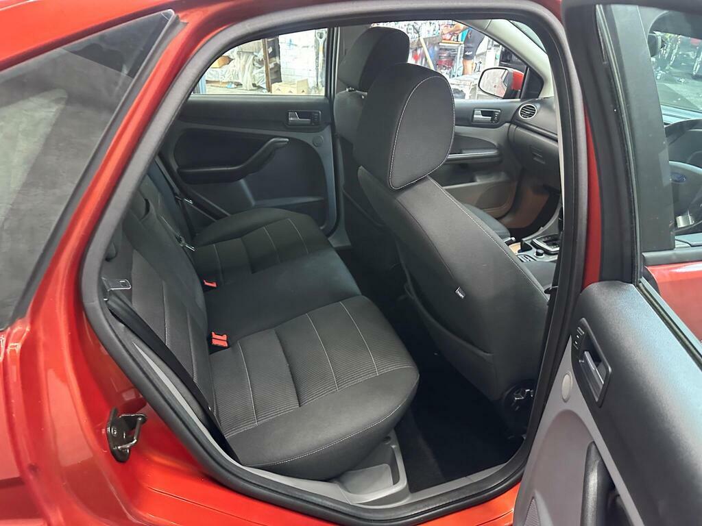 Ford Focus 1.6 Zetec Black #24
