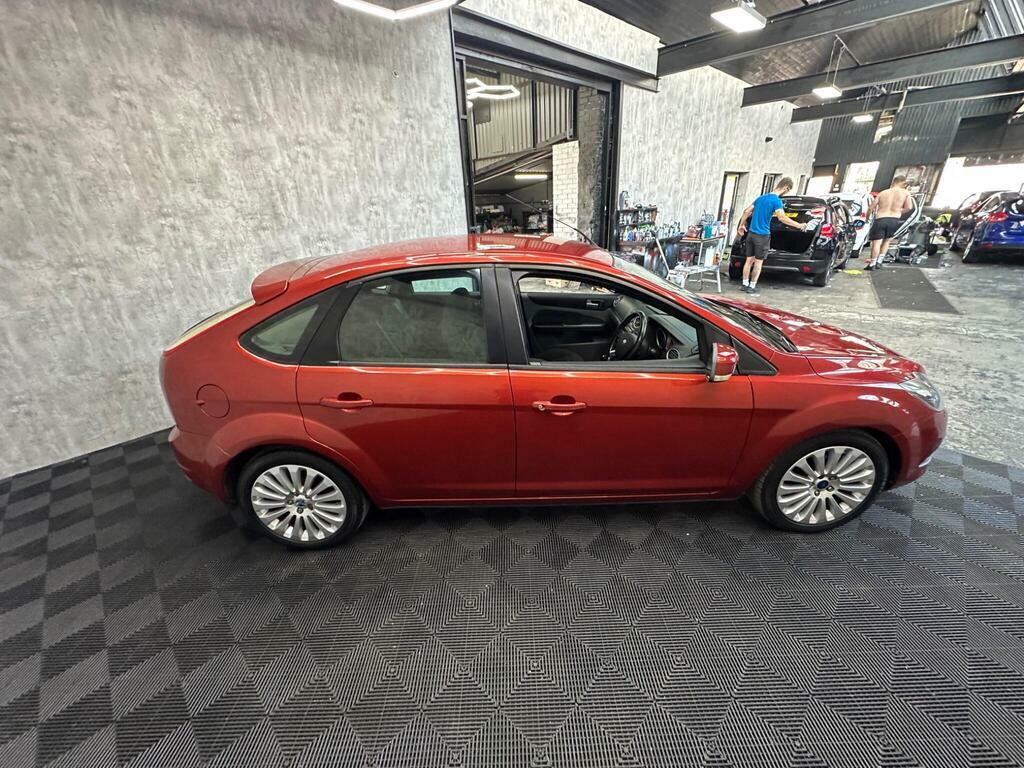 Ford Focus 1.6 Zetec Black #8