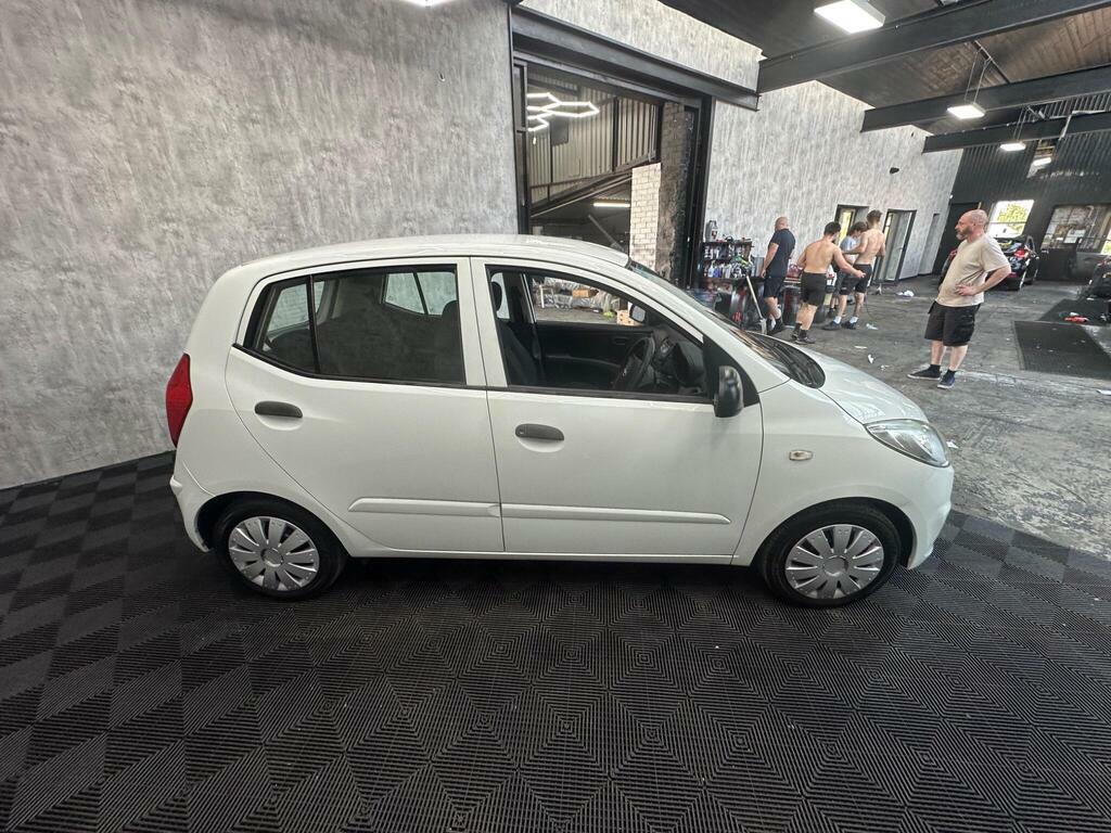 Hyundai I10 1.2 Comfort Red #8