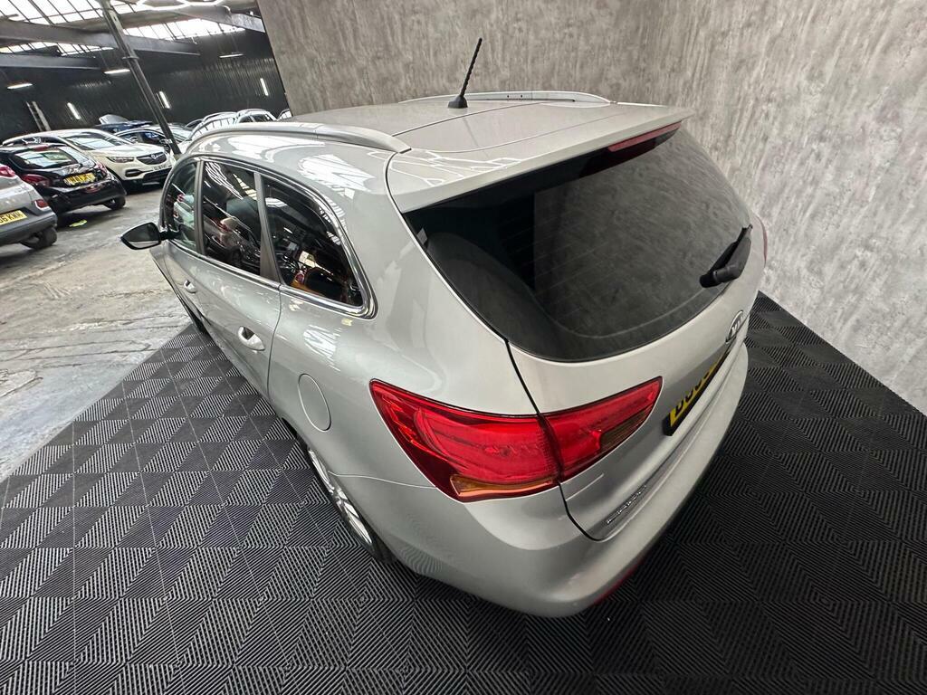 Kia Ceed 1.6000000000000001L 134 Bhp Silver #14