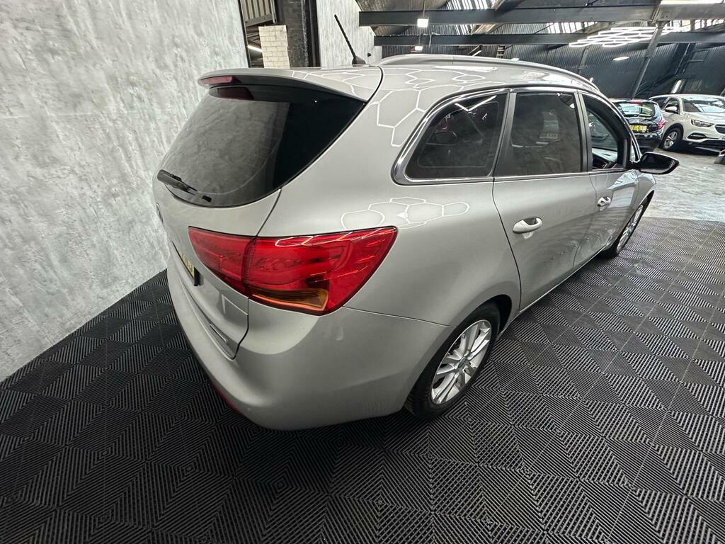 Kia Ceed 1.6000000000000001L 134 Bhp Silver #9