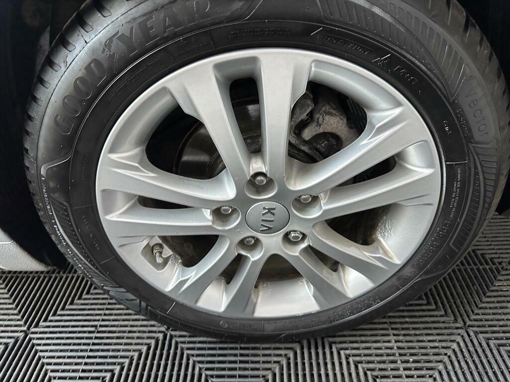 Kia Ceed 1.6000000000000001L 134 Bhp Silver #19