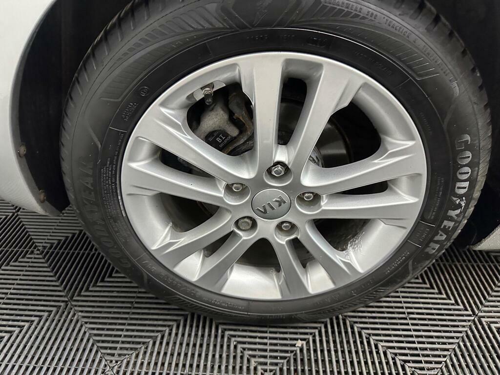 Kia Ceed 1.6000000000000001L 134 Bhp Silver #20