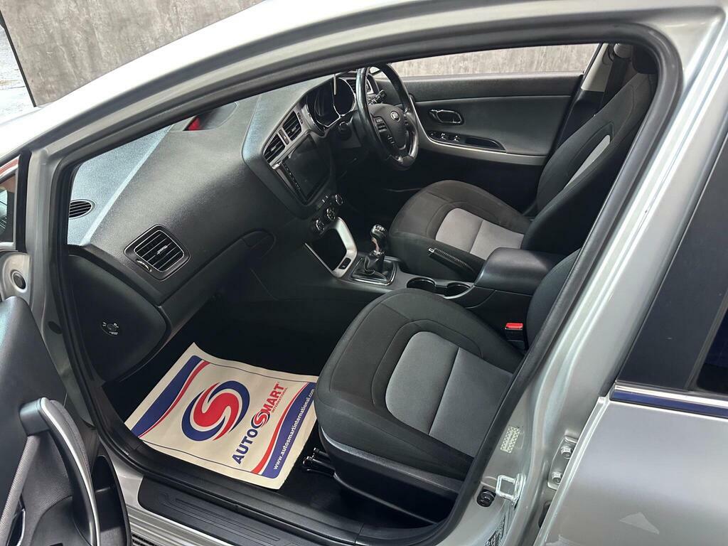 Kia Ceed 1.6000000000000001L 134 Bhp Silver #23