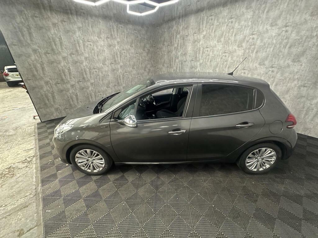 Peugeot 208 1.2 Puretech Tech Edition Euro 6 Ss Grey #16
