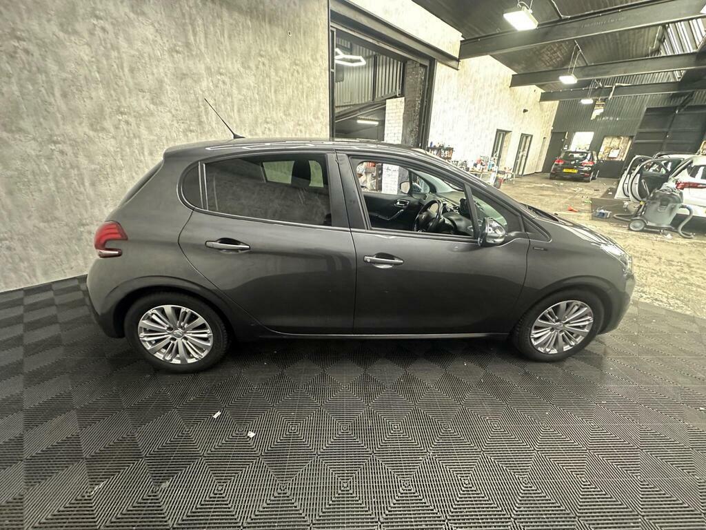 Peugeot 208 1.2 Puretech Tech Edition Euro 6 Ss Grey #7