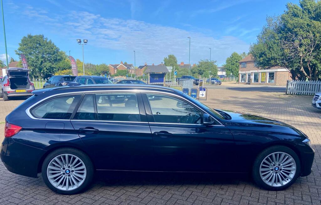 BMW 3 Series 320I Luxury GY13XDD Blue #2