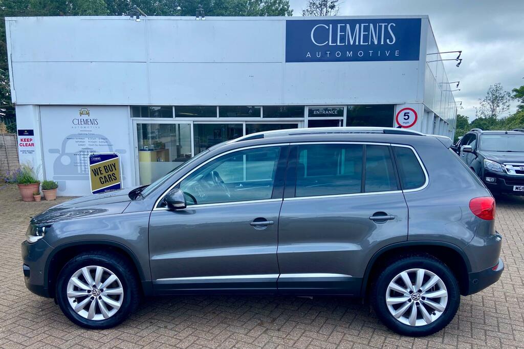 Volkswagen Tiguan 2.0 Tdi Bluemotion Tech Match Suv RK14RUJ Grey #2