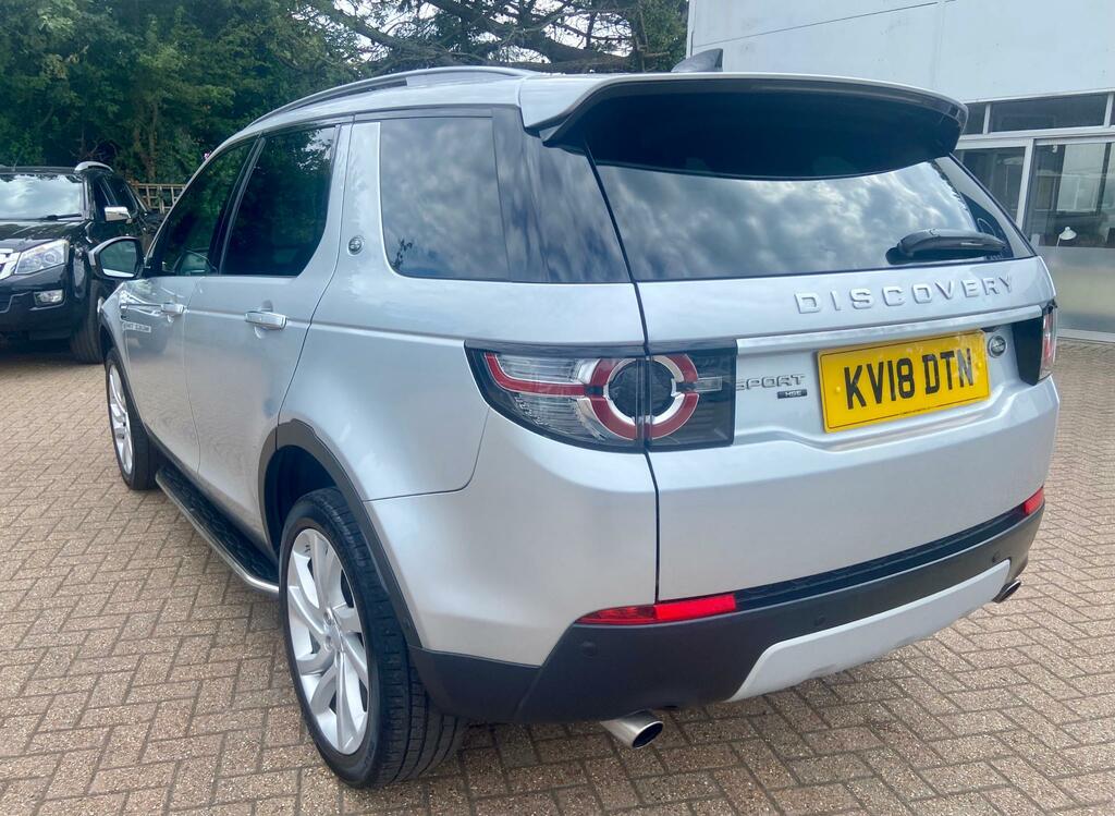 Land Rover Discovery Sport 2L Se Tech White #7