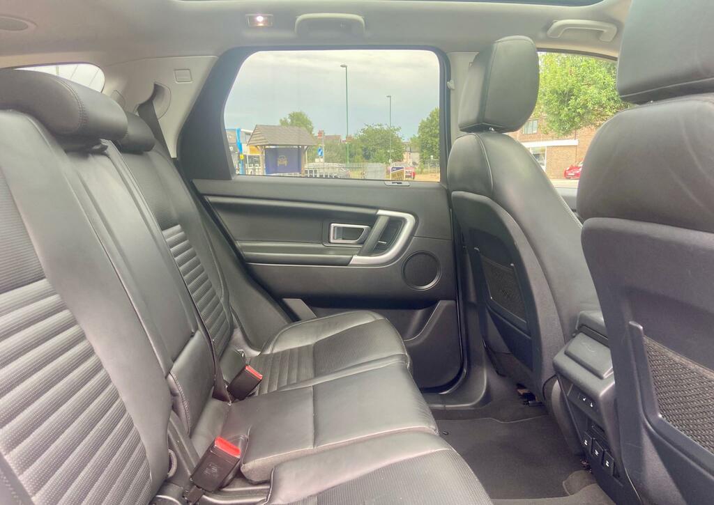 Land Rover Discovery Sport 2L Se Tech White #25