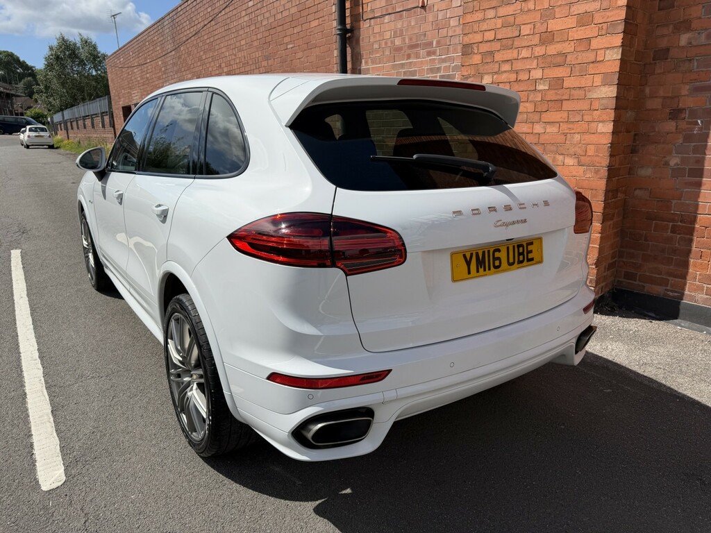 Porsche Cayenne 3.0 Td V6 White #5