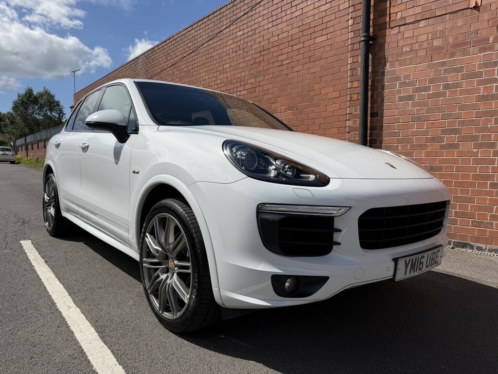 Porsche Cayenne 3.0 Td V6 White
