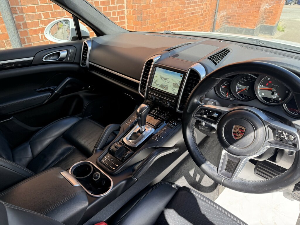 Porsche Cayenne D V6 Platinum Edition Tiptronic S Black #8