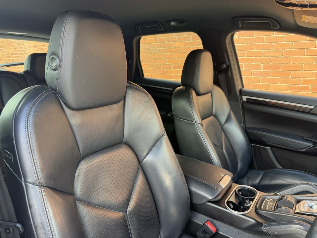 Porsche Cayenne D V6 Platinum Edition Tiptronic S Black #10
