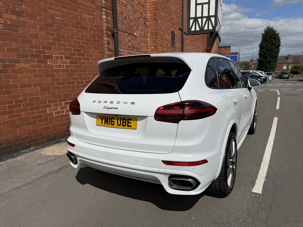 Porsche Cayenne 3.0 Td V6 White #3
