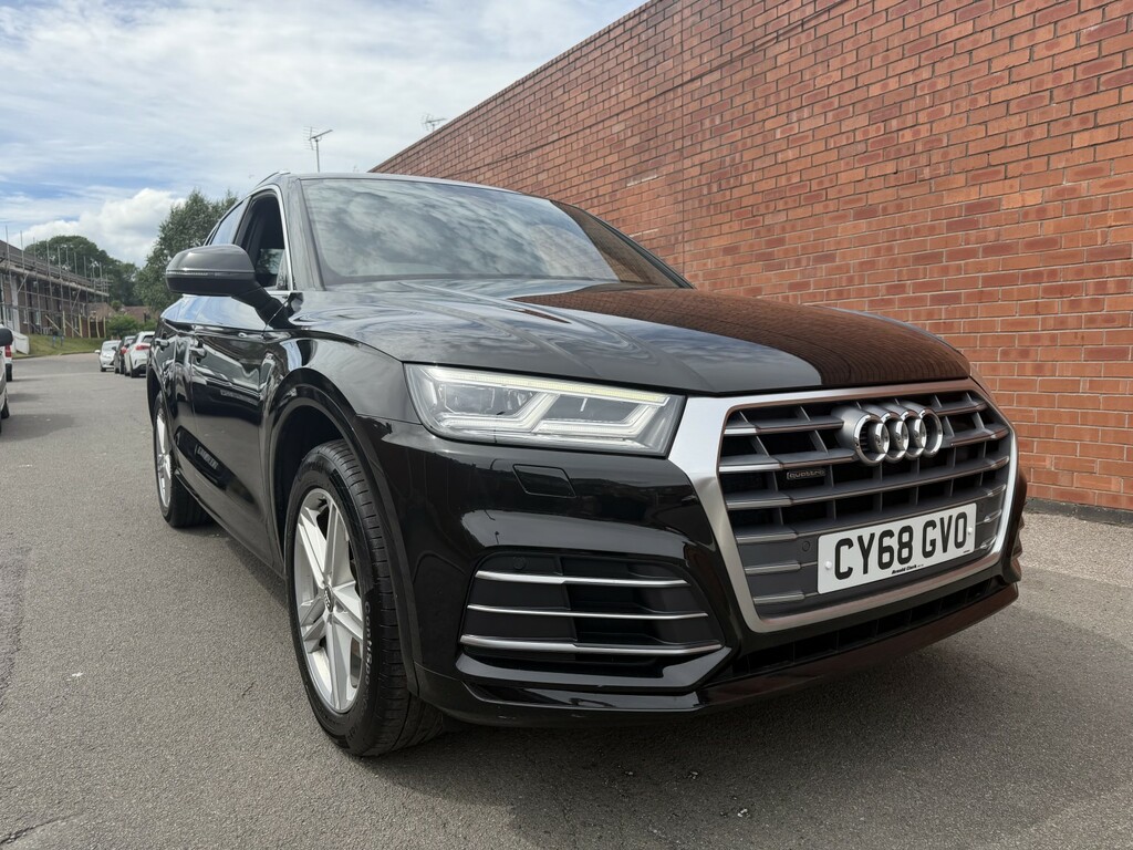 Audi Q5 2.0 Tdi 40 S Line Black