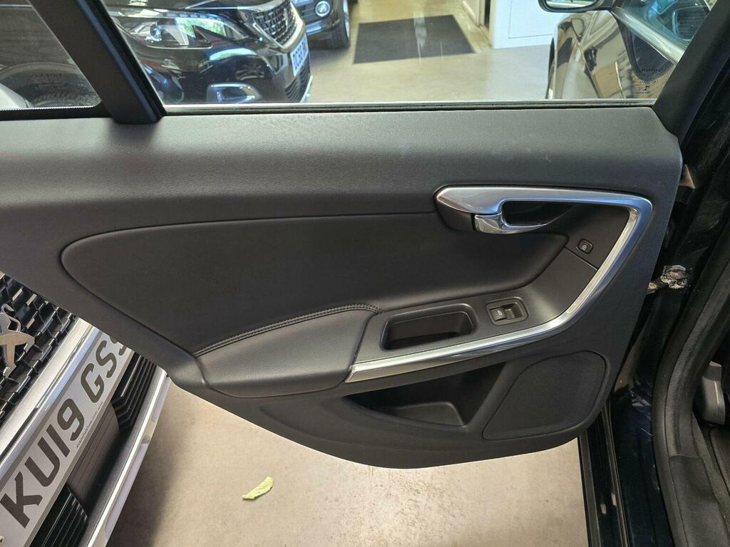 Volvo V60 2.0 D4 Se Lux Nav Euro 6 Ss Blue #34